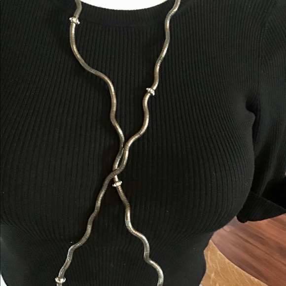 NWOT BUY OR FREE W/PURCHASE OF 2 ADDITIONAL ITEMS. NWOT FUN NECKLACE/BRACELET ♥️ - Picture 3 of 11